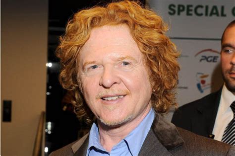 simply red singer
